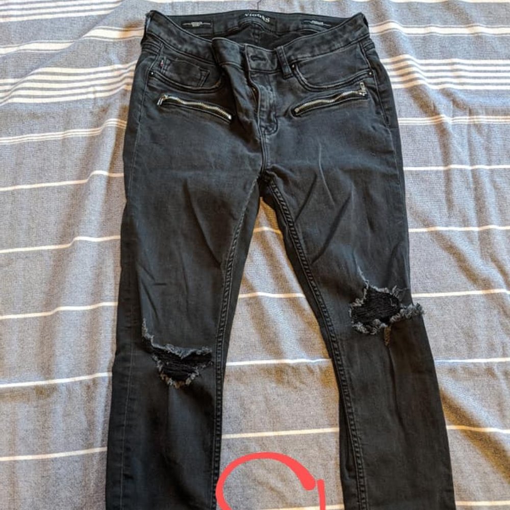 Vigoss distressed skinny jeans